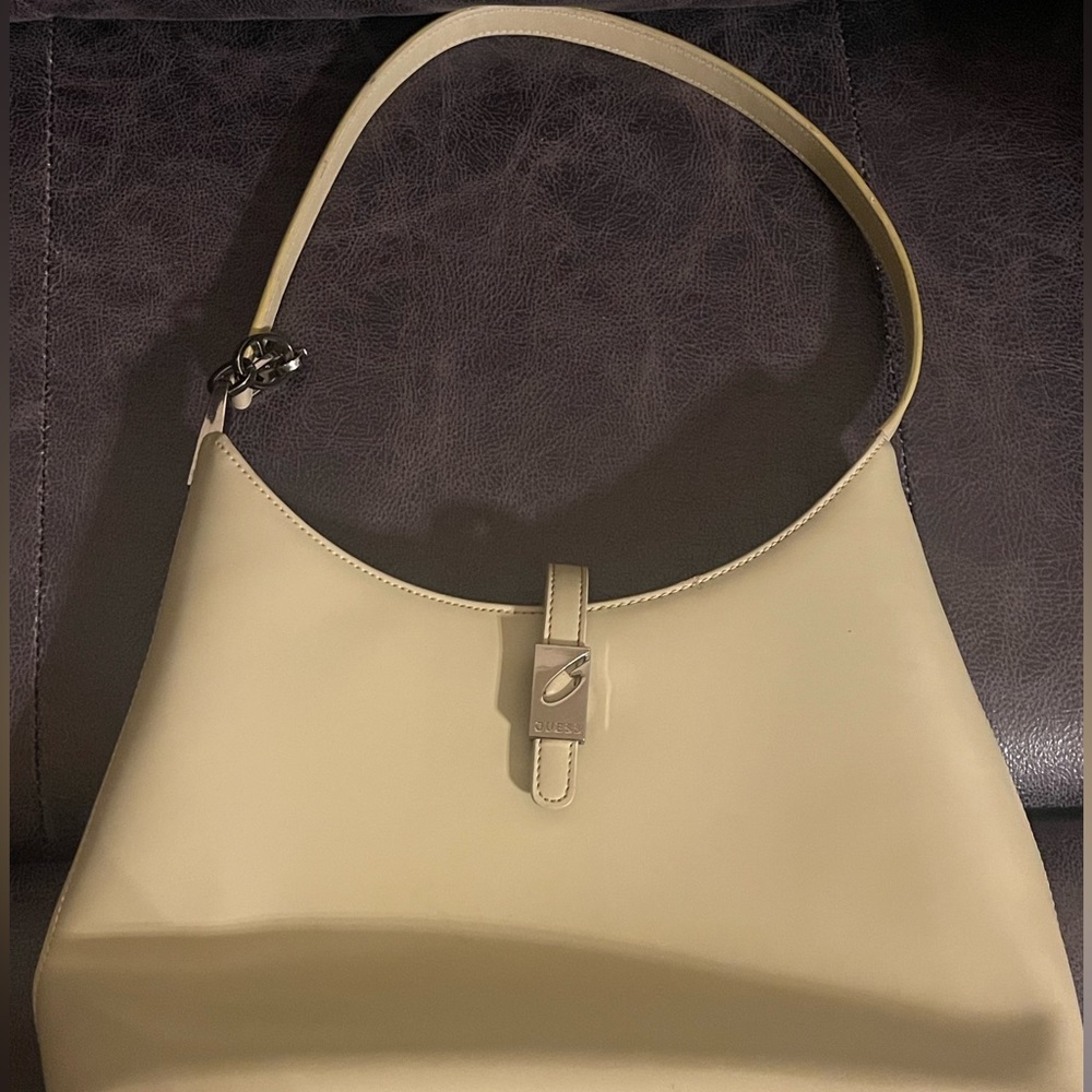 *Vintage* GUESS Women’s Handbag